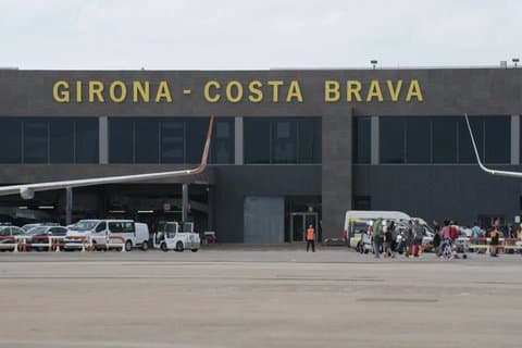 Private Transfer from Airport Girona to Barcelona