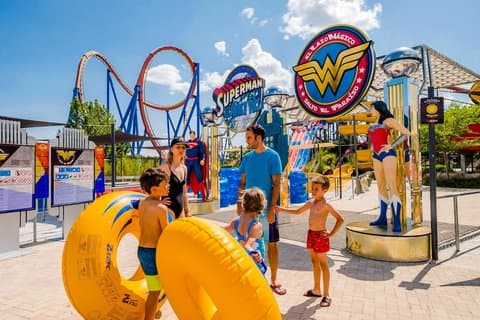 Entrance to Warner Beach Park in Madrid