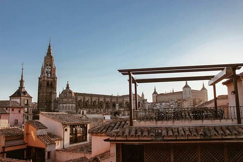 Toledo & Boutique Winery Small Group Tour with Pickup from Madrid