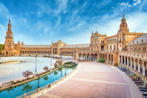4-Day Guided Tour Cordoba, Seville, Granada and Toledo from Madrid