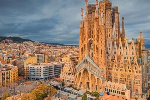 Sagrada Familia Skip the Line Tour