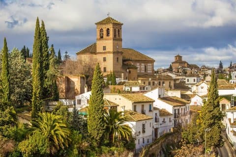 Granada Private Tour with Alhambra Views and Albaicin