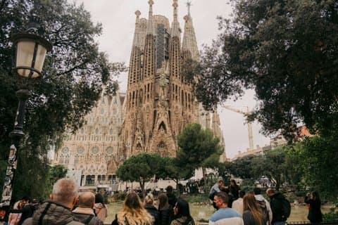 Barcelona Sagrada Familia Private Guided Tour with Tickets