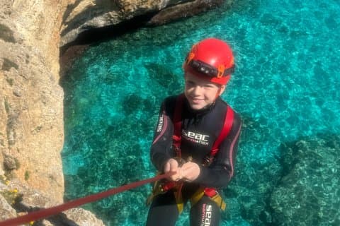 TOUR PREMIUM: Enjoy aquatic caves with real caver guides