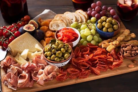 Private Food Tour with Tapas Included in Seville