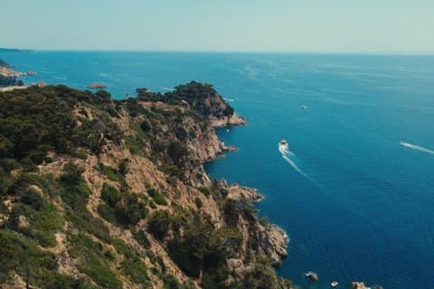 Round Trip Kayaking and Snorkeling in Tossa de Mar