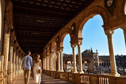 Seville Scavenger Hunt & Highlights Self-Guided Walking Tour