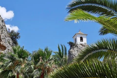 Getaway to Altea, Guadalest and Fuentes del Algar