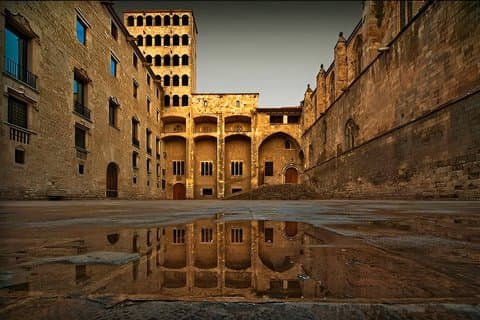 Barcelona Gothic Quarter Two Hour Shared Walking Tour