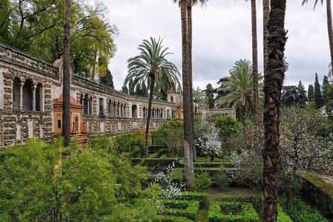 Guided tour of the Royal Alcazar, Cathedral and Giralda in Seville
