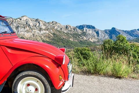Mountains and vineyards in 2CV, from Moraira to Tarbena Private Tour