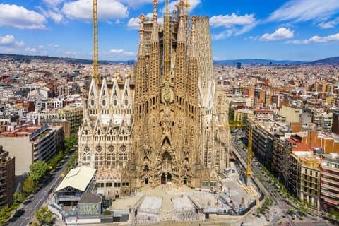 Barcelona Sagrada Familia Stories & Symbols Walking Tour