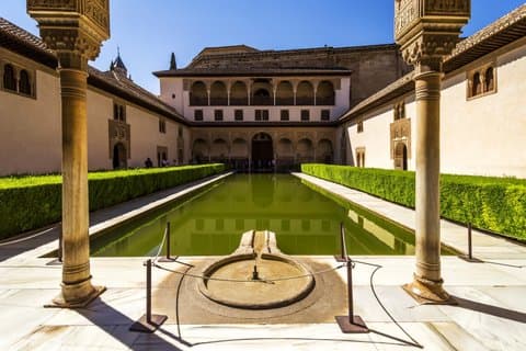 I have my ticket: Join a group in the Alhambra