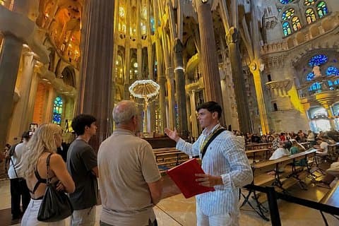 Sagrada Familia Private Tour with Skip the Line Access
