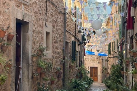 Small Group Experience: Beauties and Tastes of Mallorca