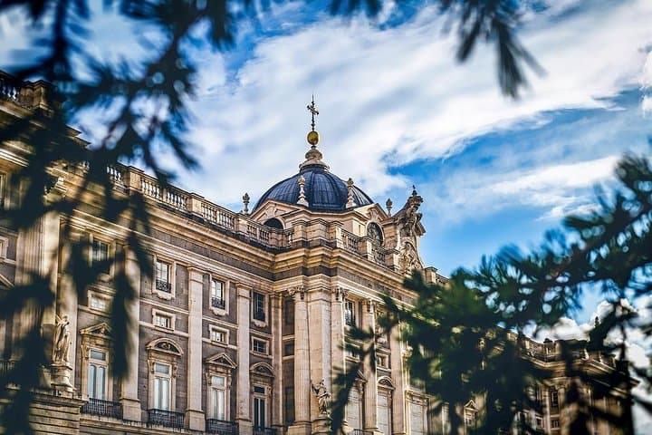 Madrid Highlight and Royal Palace Private Tour with Hotel pick up