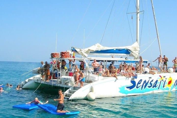 Catamaran Party Sail Barcelona
