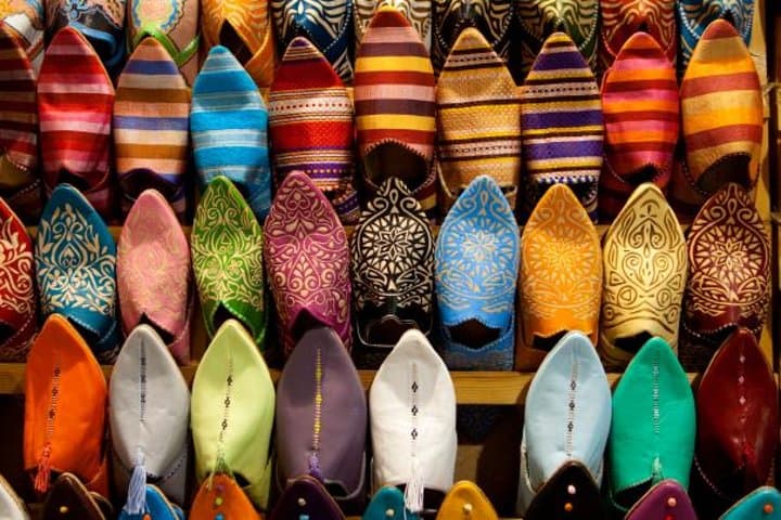 Explore Moroccan markets and neighborhoods on a 6-night tour of the country!