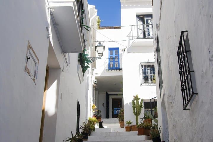 Explore the streets of Nerja on a day trip from Malaga!