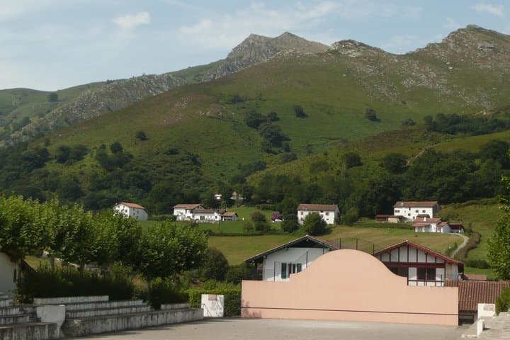 French-Basque Countryside Private tour Discover the hidden beauty of Pyrenees