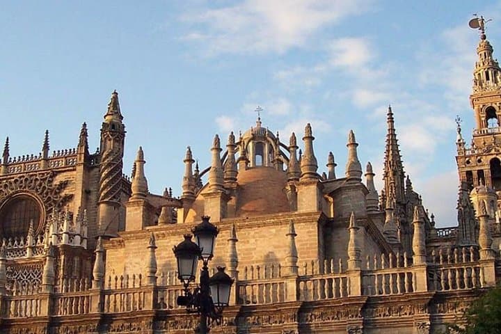 Seville Cathedral, Alcazar, and Jewish Quarter Skip-the-Line Combo Tour