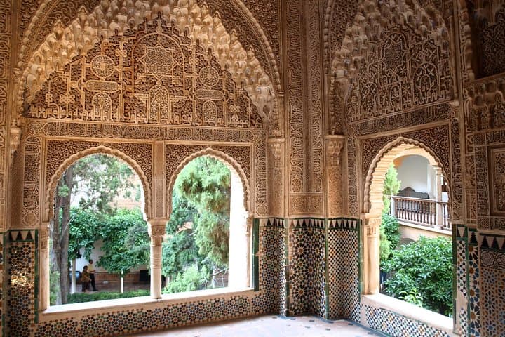 Skip the Line Alhambra Guided Tour