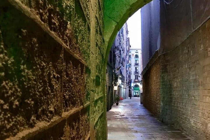 Explore hidden streets