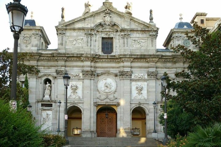 Alternative Madrid Highlights Guided Walking Tour