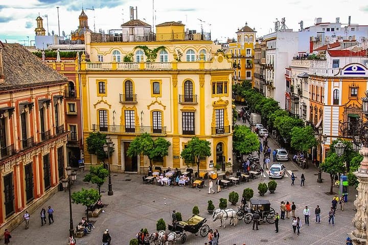 Transfer from Seville to Granada with a stop to explore Ronda