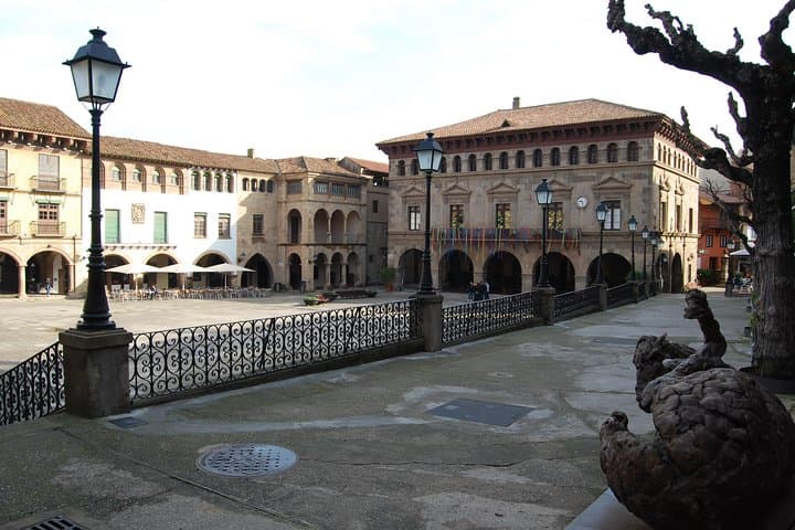 Pueblo español