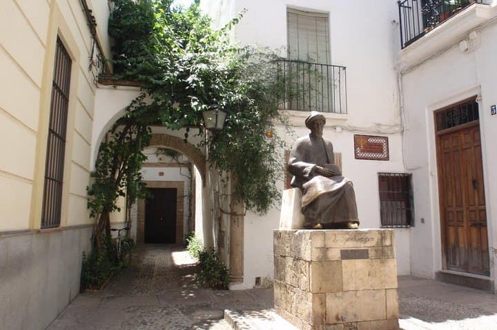 Maimónides Monument Jewish Quarter Córdoba