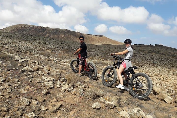 From Corralejo: E-bike/E-scooter 3-4 hour excursion