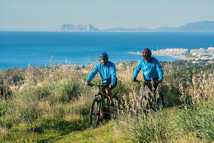 E-mountain bike tour - views