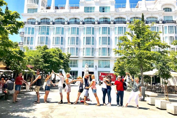 Madrid: Treasure Hunt Experience