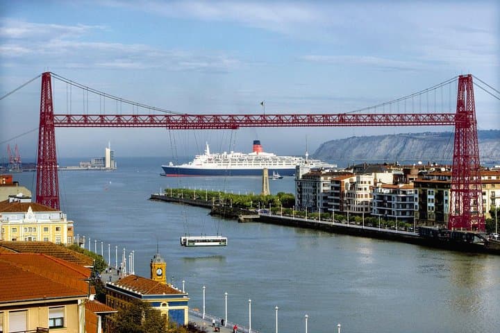 Basque Coast Tour: Vizcaya Bridge, Gaztelugatxe, Bermeo and Gernika