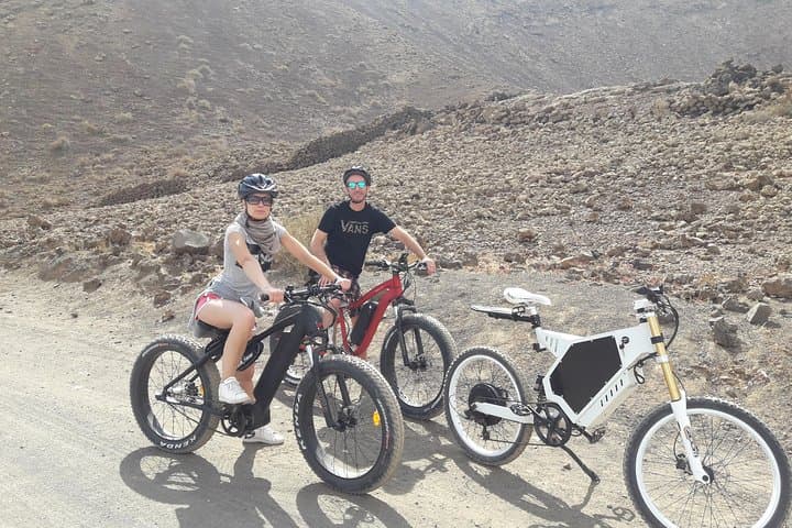 From Corralejo: E-bike/E-scooter 3-4 hour excursion