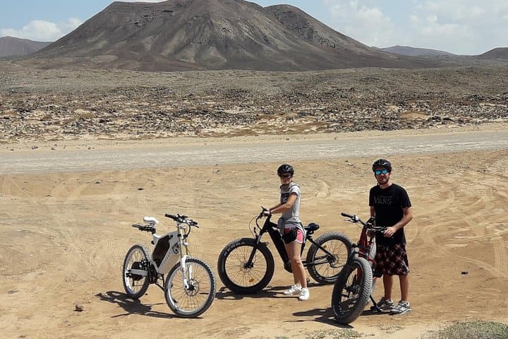 From Corralejo: E-bike/E-scooter 3-4 hour excursion