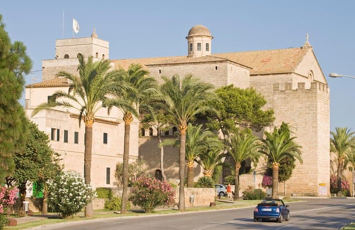Discover Alcudia old town on a private walking tour