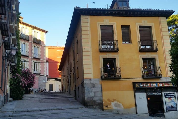 Half-Day Madrid History and Legends Private Walking Tour with Hotel Pick Up