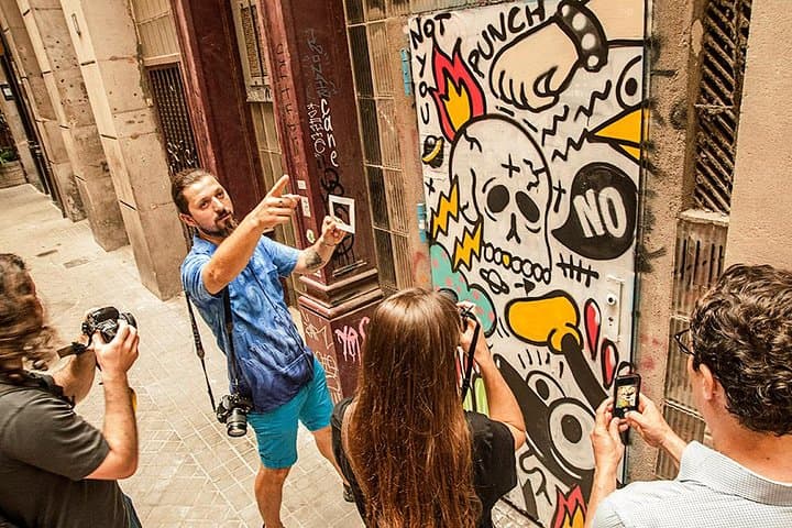 Private Photography Walking Tour with a Local