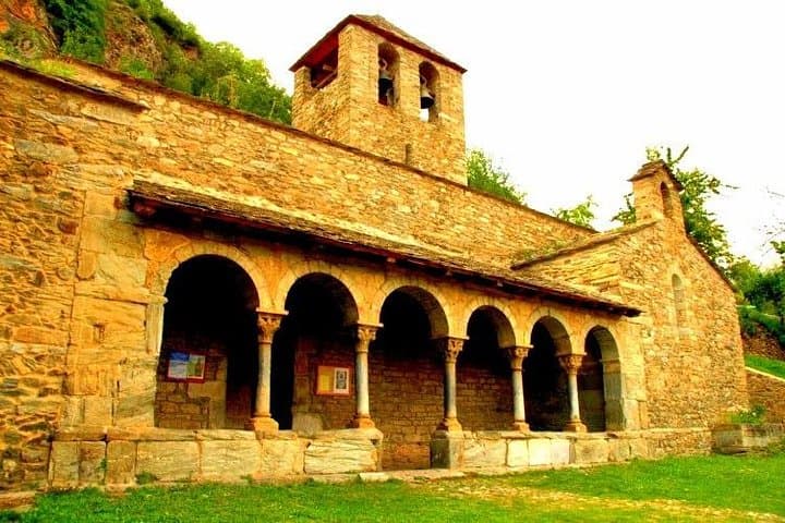Pyrenees Private Tour from Barcelona with Easy Hike & Cogwheel Train