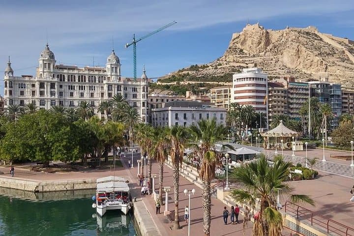 Alicante like a local