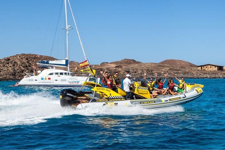 4-Hour Boat Trip to Isla de Lobos from Fuerteventura (Combo Deluxe)