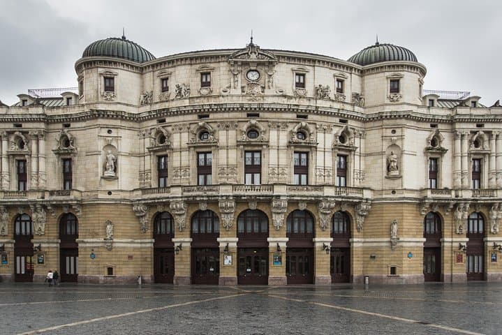 3-day Bilbao Bike Tour and Guggenheim Museum Ticket