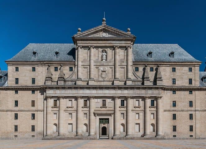 Escorial & Valley Half-Day Morning Tour from Madrid