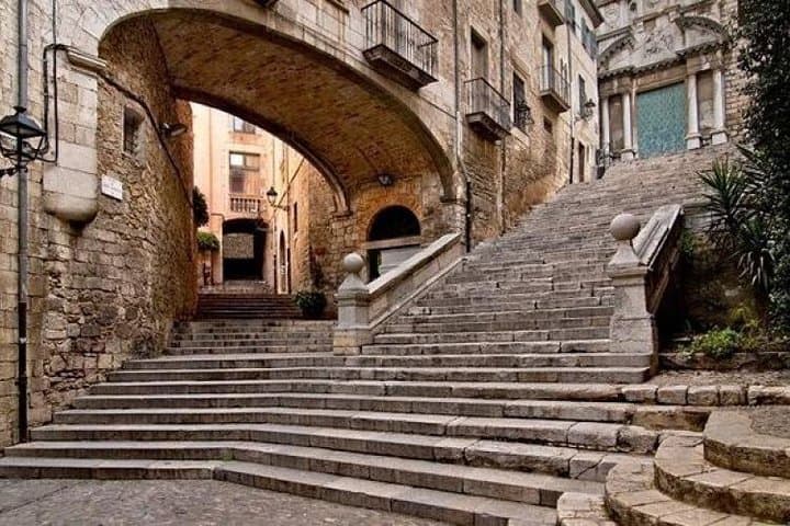 Private Girona and Costa Brava Tour from Barcelona