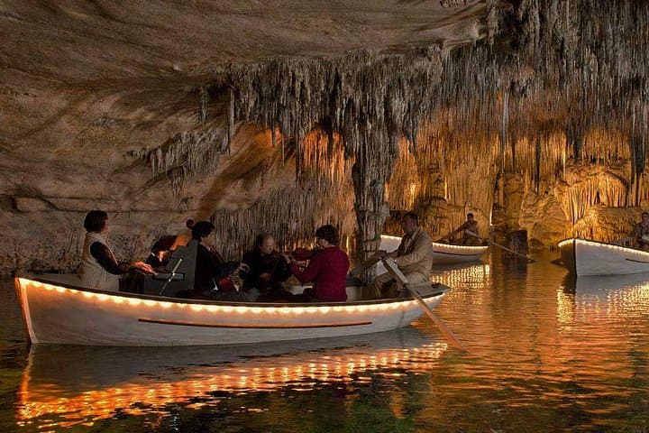 https://media-cdn.tripadvisor.com/media/attractions-splice-spp-720x480/07/a9/c0/fd.jpg