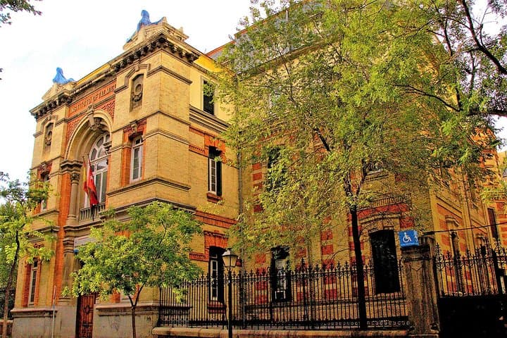 Madrid off the Beaten Path: Private Walking Tour (Customizable)