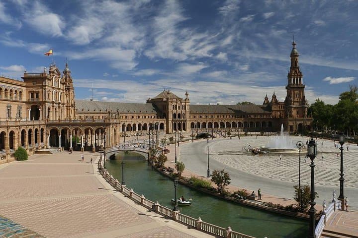 Private 8-hour tour to Seville from Cadiz with port pick up