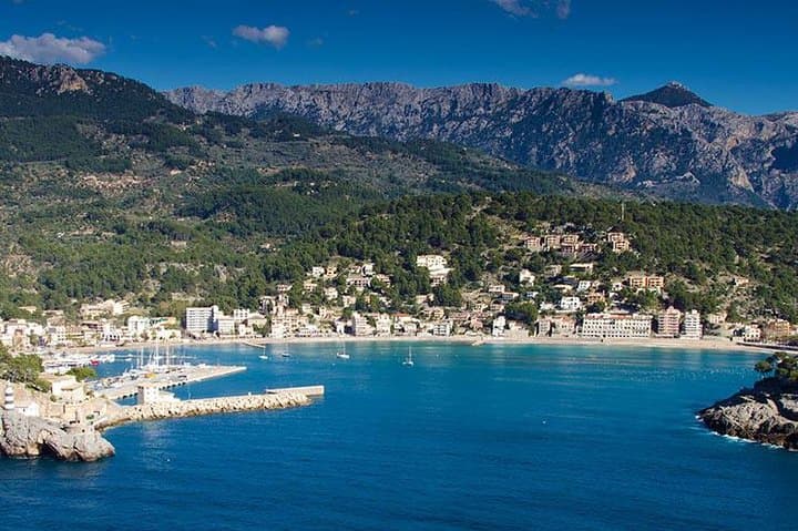 Mallorca Full Day Tour by Train, Tram and Boat